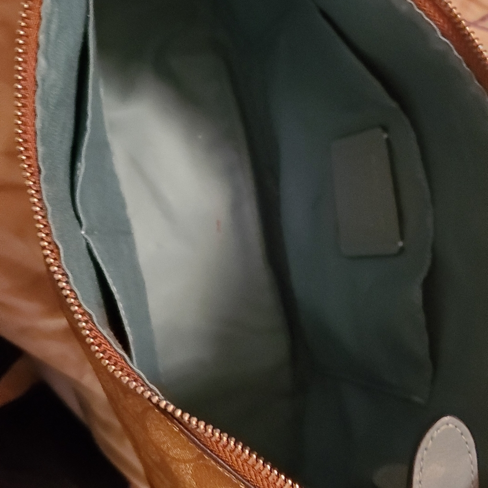 COACH HANDBAG AND WALLET - Picture 4 of 5